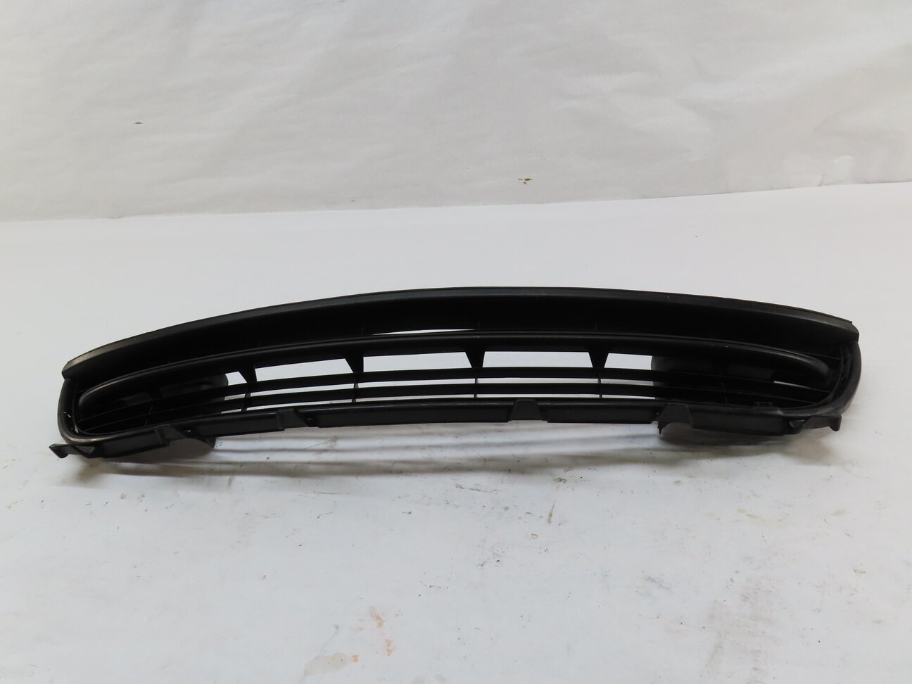 Thumbnail 2: 2010-2013 PORSCHE PANAMERA (970 G1) FRONT LOWER CENTER BUMPER GRILLE TRIM