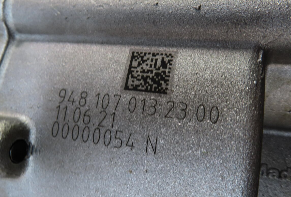 Thumbnail 5: 2012 PORSCHE PANAMERA (970 G1) 4.8L M48.20 NON-TURBO RWD ENGINE OIL PUMP