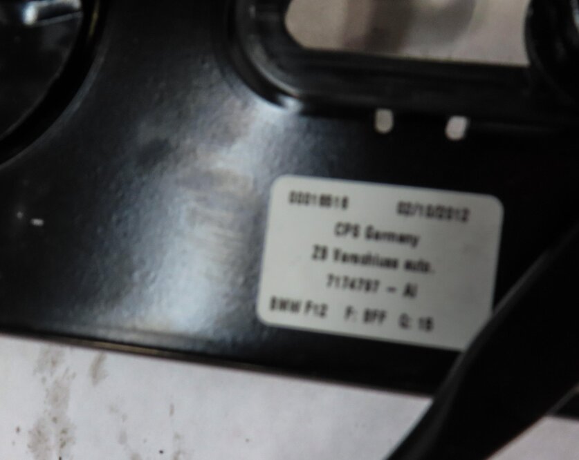 Thumbnail 6: 2013 BMW 640i LCI (F12) FRONT WINDSHIELD HEADLINER CONVERTIBLE TOP LATCH MOTOR