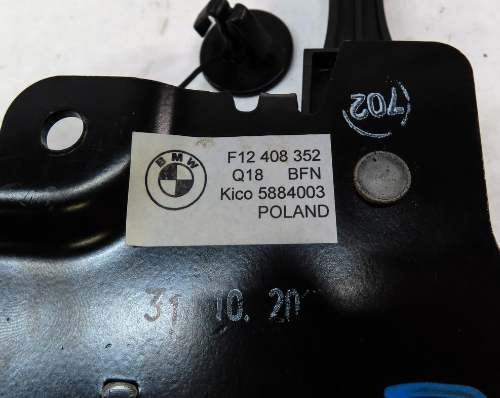 Thumbnail 3: 2013 BMW 640i LCI (F12) REAR RIGHT PASSENGER CONVERTIBLE TOP HINGE
