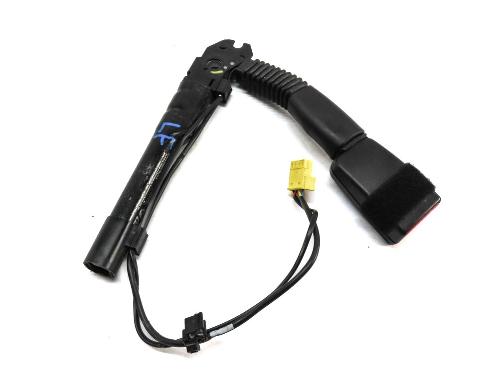 Thumbnail 2: 12-19 BMW 4 6 SERIES M4 M6 (F06 F12 F13 F32) LEFT FRONT DRIVER SEATBELT RECEIVER