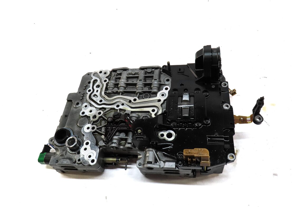 Thumbnail 2: 2013-2015 BMW 640i (F06 F12 F13) 3.0L TURBO 8HP45 AUTO TRANSMISSION VALVE BODY