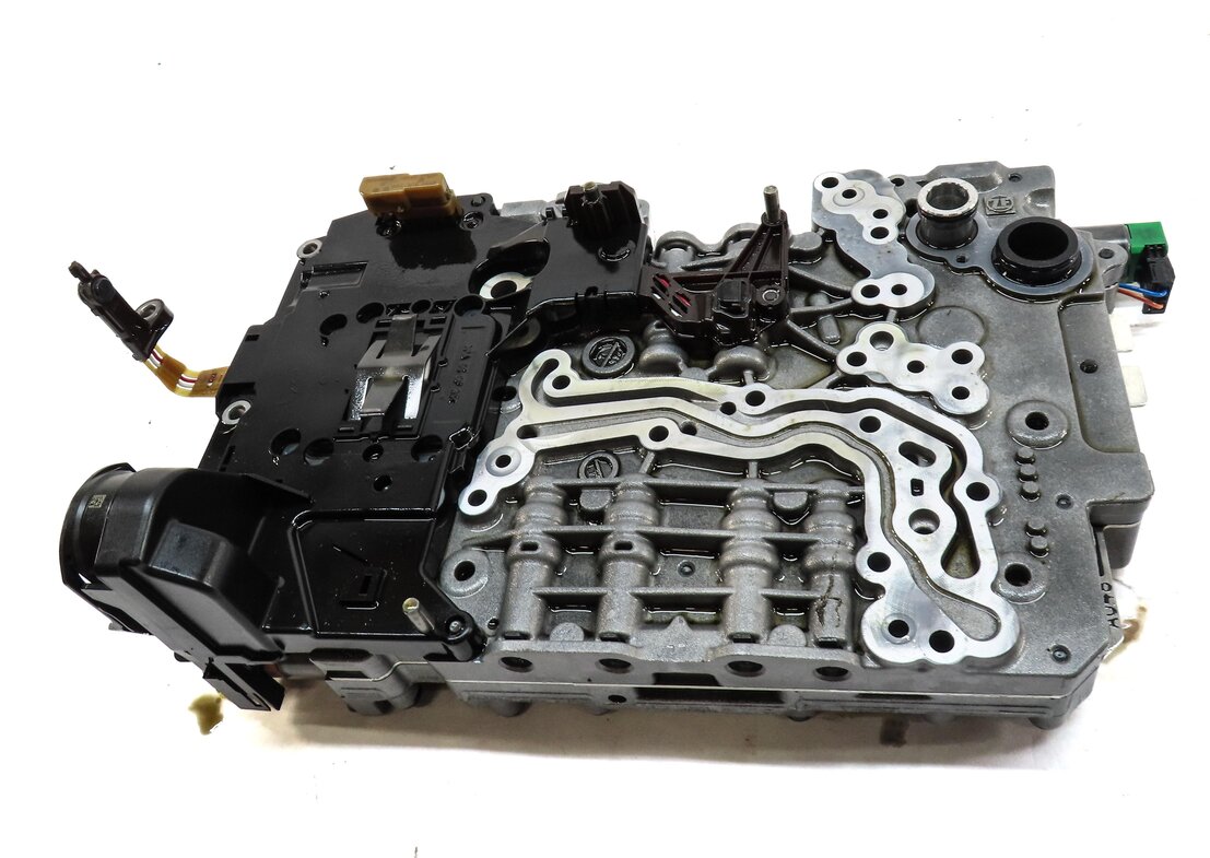 Thumbnail 3: 2013-2015 BMW 640i (F06 F12 F13) 3.0L TURBO 8HP45 AUTO TRANSMISSION VALVE BODY
