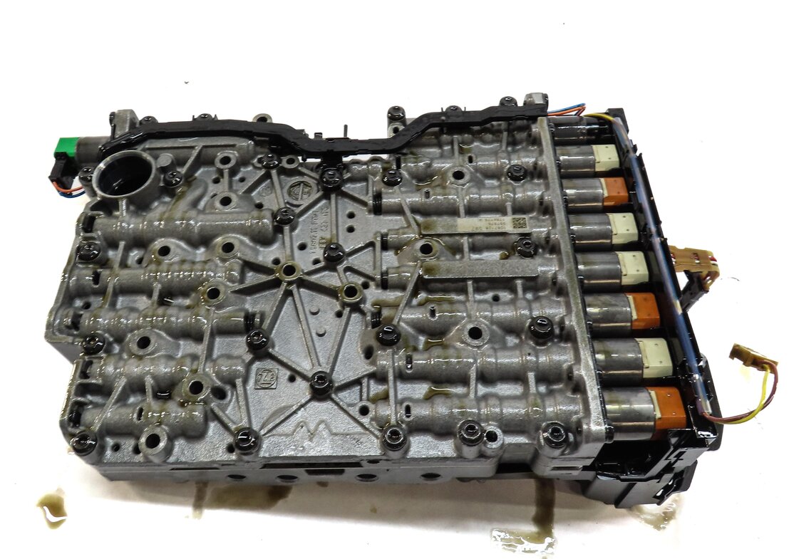 Thumbnail 5: 2013-2015 BMW 640i (F06 F12 F13) 3.0L TURBO 8HP45 AUTO TRANSMISSION VALVE BODY