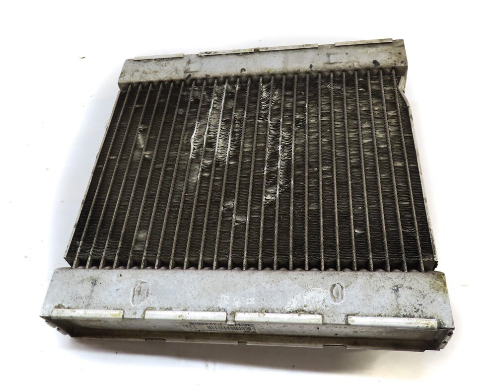Thumbnail 4: 10-19 BMW 5 6 7 (F01 F06 F07 F10 F12) FRONT LEFT DRIVER SIDE AUXILIARY RADIATOR