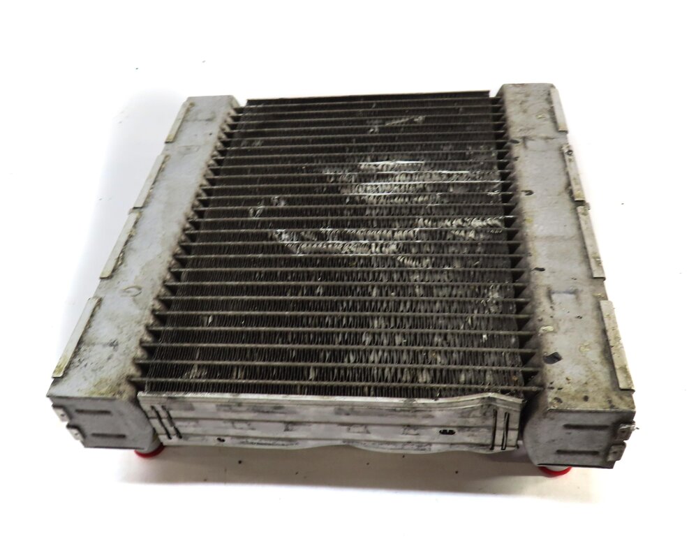 Thumbnail 5: 10-19 BMW 5 6 7 (F01 F06 F07 F10 F12) FRONT LEFT DRIVER SIDE AUXILIARY RADIATOR