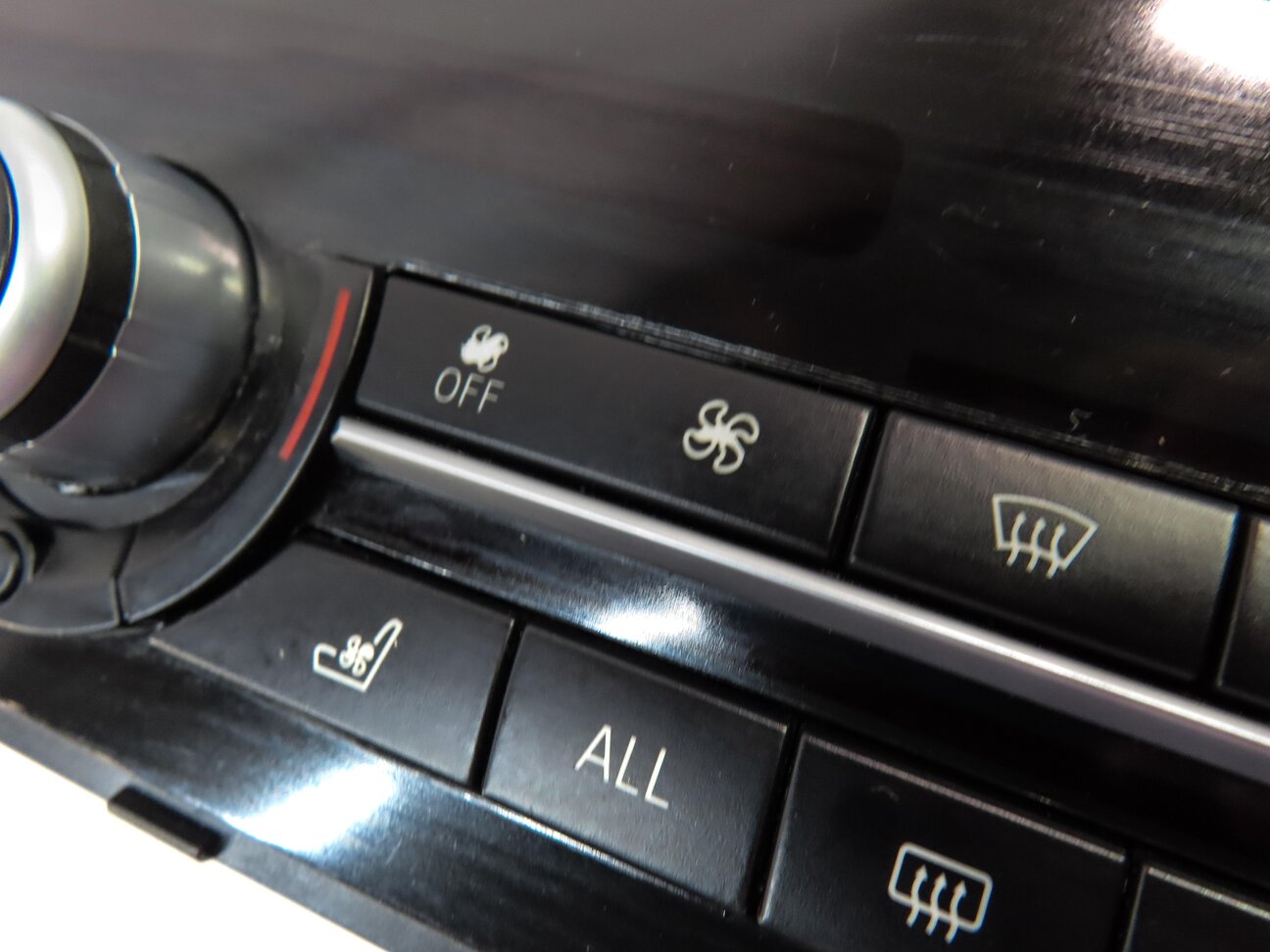 Thumbnail 13: 12-19 BMW 640i 650i M6 ///M (F06 F12 F13) FRONT HEATER A/C TEMPERATURE CONTROL
