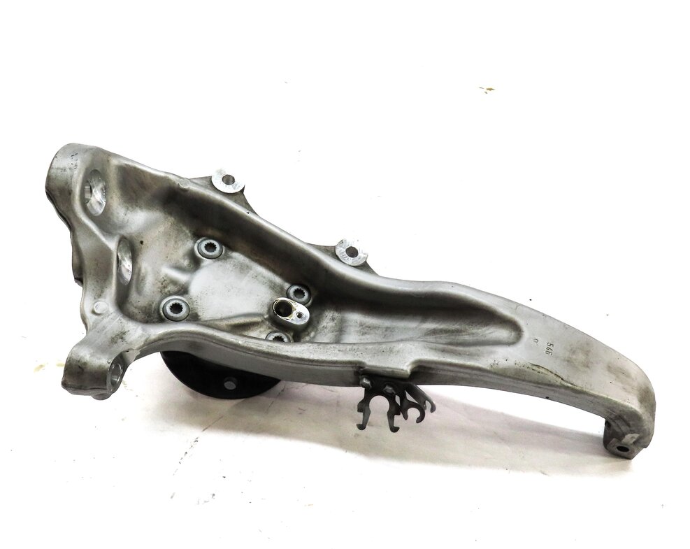 11-19 BMW 5 6 SERIES (F06 F10 F12 F13) RWD FRONT LEFT DRIVER SPINDLE KNUCKLE HUB