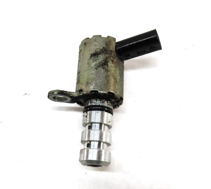 Thumbnail 3: 2017 AUDI A3 (8V) 2.0L CZRA ENGINE OIL PRESSURE VALVE SOLENOID 06K115243L