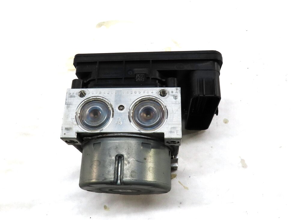 Thumbnail 3: 17-18 AUDI A3 (8V) SEDAN CONVERTIBLE ABS ANTI-LOCK BRAKE PUMP w/ CONTROL MODULE