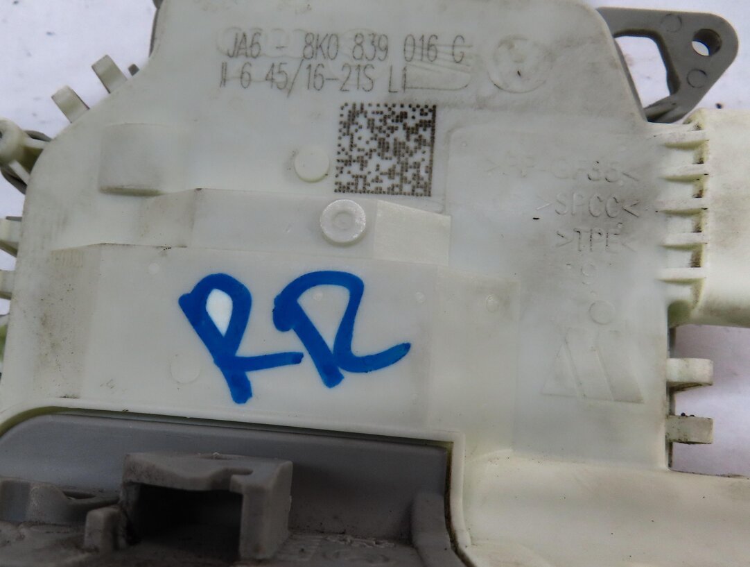 Thumbnail 5: 10-18 AUDI A3 A4 A8 Q3 Q5 S3 S4 SQ5 S8 (B8 D4 4H 8K 8R 8V) RIGHT REAR DOOR LATCH