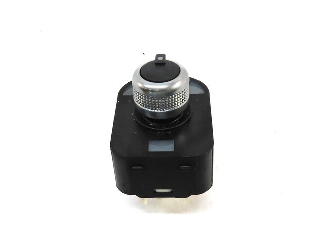 Thumbnail 3: 2017-2019 AUDI A3 S3 (8V 8Y) FRONT LEFT DRIVER MIRROR ADJUST SWITCH CONTROL KNOB