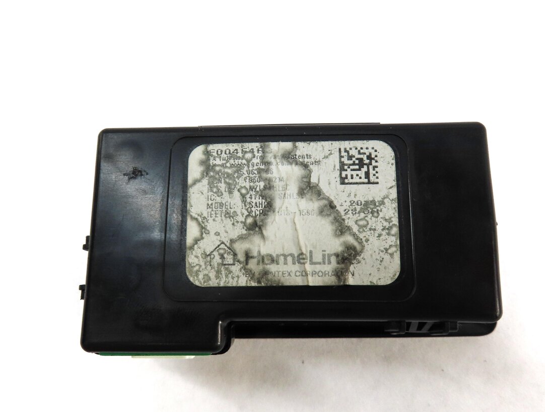 Thumbnail 5: 2017 AUDI A3 (8V) GARAGE DOOR OPEN CLOSE OPENER HOMELINK SWITCH w/ TRIM (BLACK)
