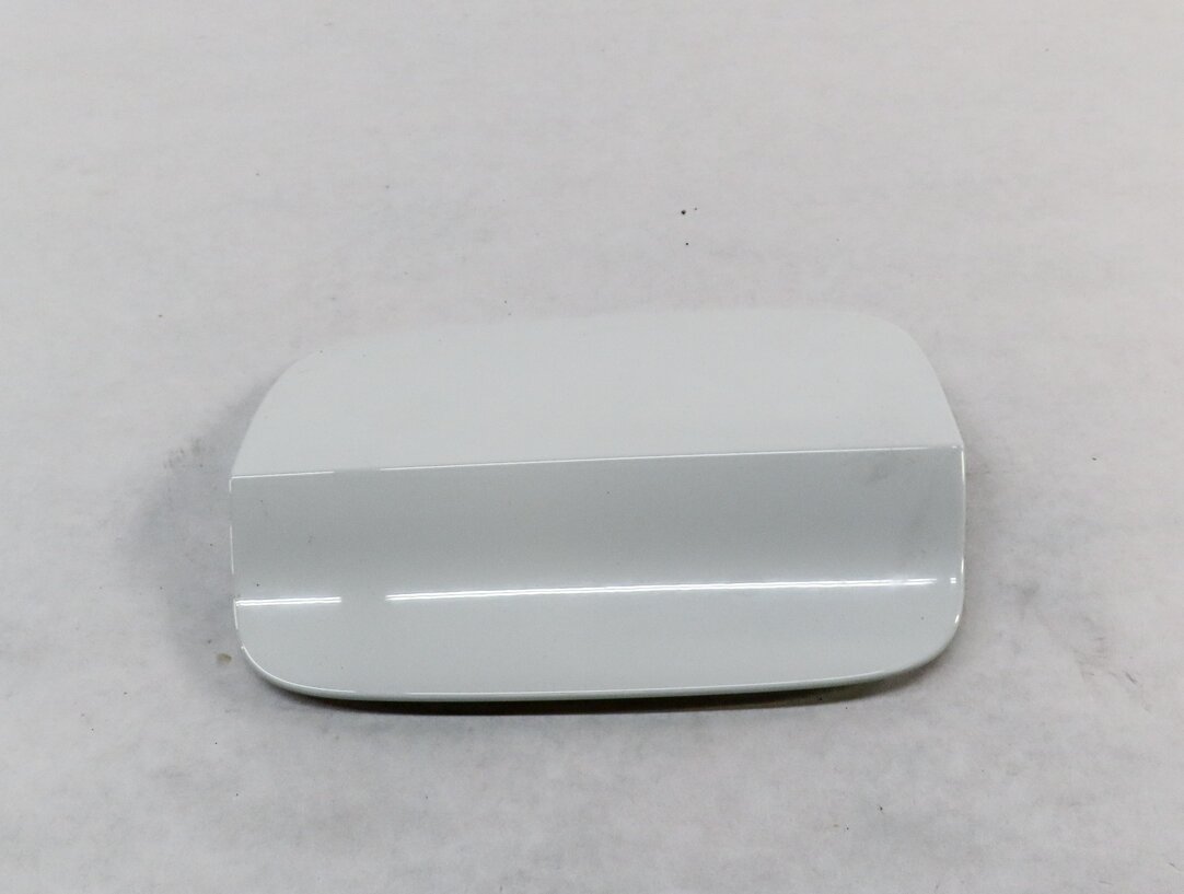 Thumbnail 2: 15-18 AUDI A3 S3 (8V) FUEL TANK FILLER HOUSING GAS TANK DOOR FLAP (IBIS WHITE)