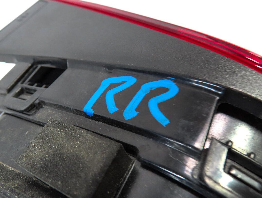 Thumbnail 5: 17-19 AUDI A3 (8V) REAR RIGHT INNER TRUNK MOUNTED LED TAILLIGHT TAIL LIGHT LAMP
