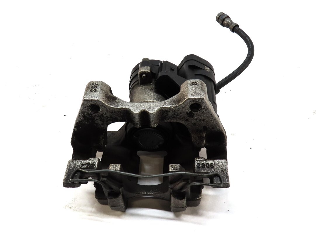Thumbnail 5: 2015-2018 AUDI A3 (8V) RIGHT PASSENGER REAR ABS DISC BRAKE CALIPER w/ ACTUATOR