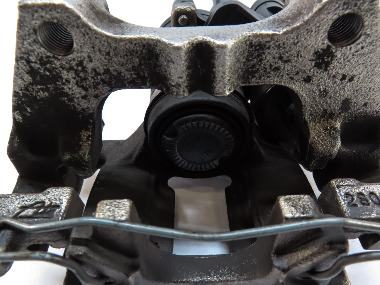 Thumbnail 6: 2015-2018 AUDI A3 (8V) RIGHT PASSENGER REAR ABS DISC BRAKE CALIPER w/ ACTUATOR