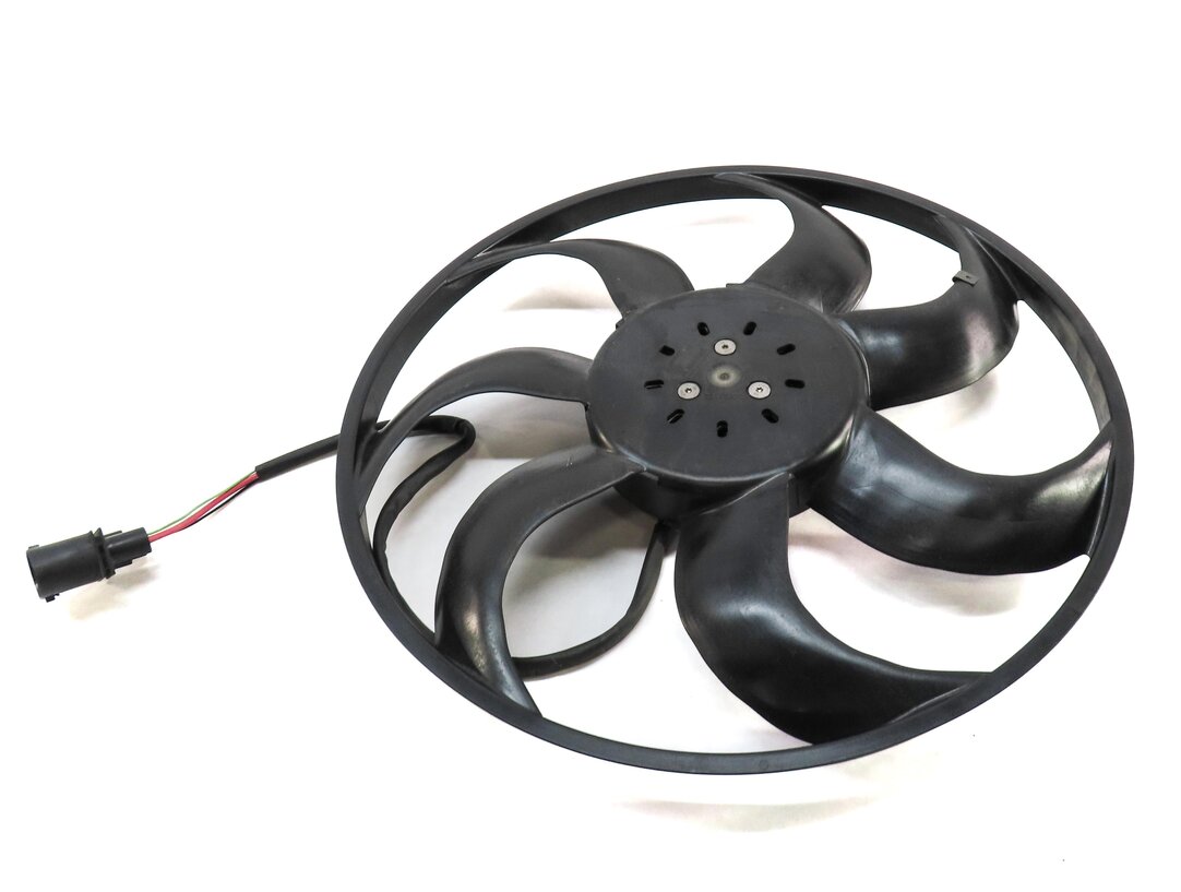 Thumbnail 2: 2017-2019 AUDI A3 (8V) 2.0L TURBO ENGINE RADIATOR COOLING FAN BLADE w/ MOTOR