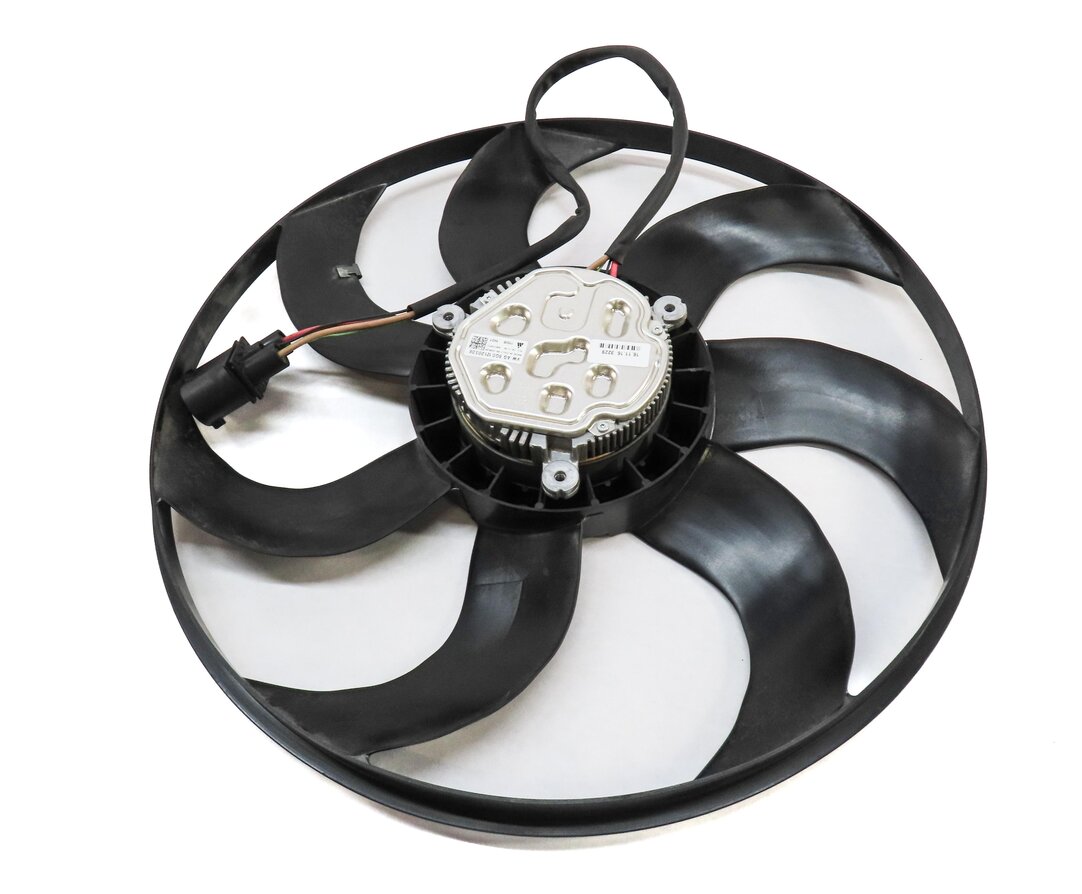 Thumbnail 3: 2017-2019 AUDI A3 (8V) 2.0L TURBO ENGINE RADIATOR COOLING FAN BLADE w/ MOTOR