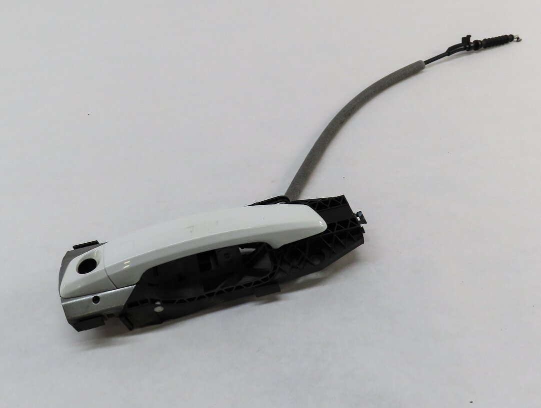 15-19 AUDI A3 S3 RS3 TT (8V MK3) LEFT FRONT DRIVER EXTERIOR DOOR HANDLE (WHITE)