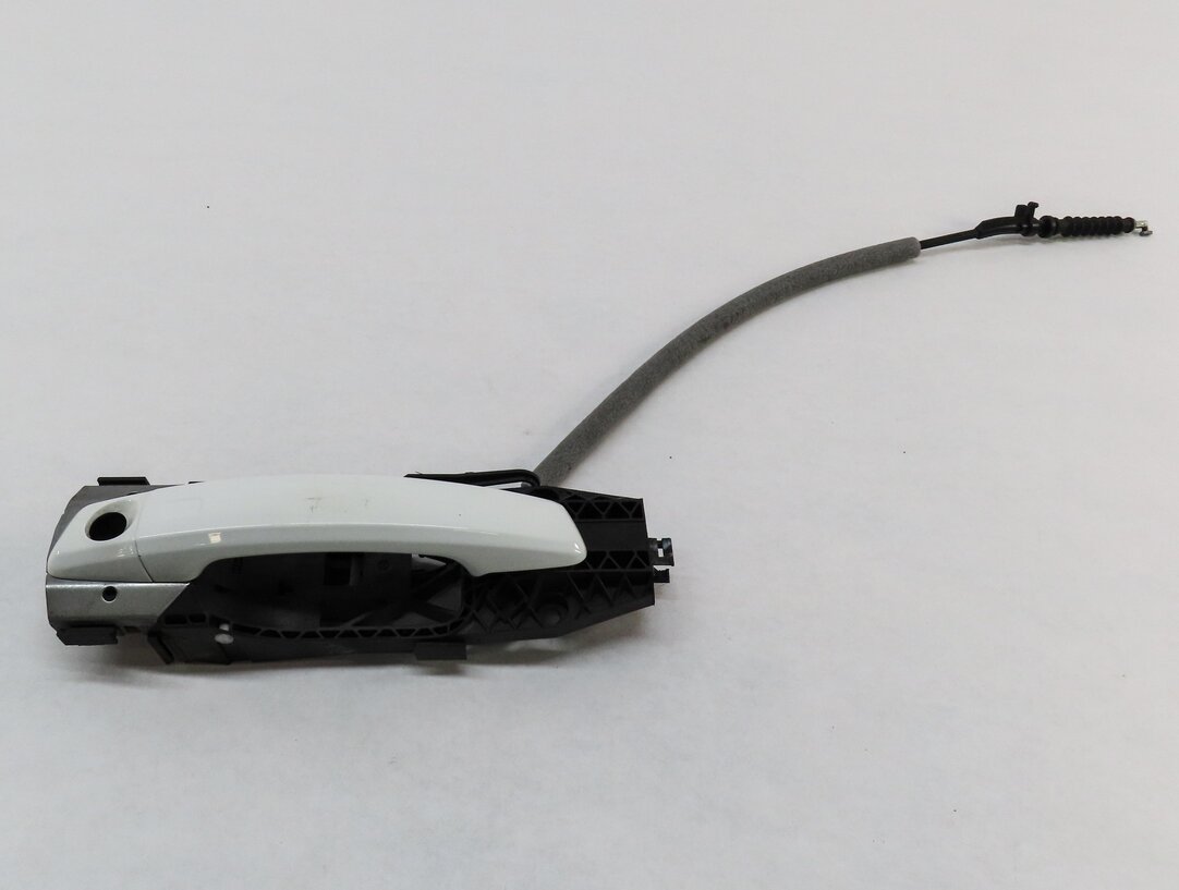 Thumbnail 2: 15-19 AUDI A3 S3 RS3 TT (8V MK3) LEFT FRONT DRIVER EXTERIOR DOOR HANDLE (WHITE)