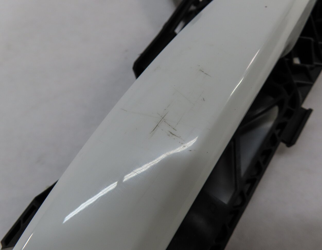 Thumbnail 6: 15-19 AUDI A3 S3 RS3 TT (8V MK3) LEFT FRONT DRIVER EXTERIOR DOOR HANDLE (WHITE)