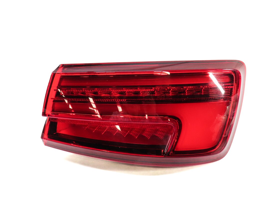 Thumbnail 3: 17-19 AUDI A3 (8V) REAR RIGHT OUTER QUARTER PANEL LED TAILLIGHT TAIL LIGHT LAMP