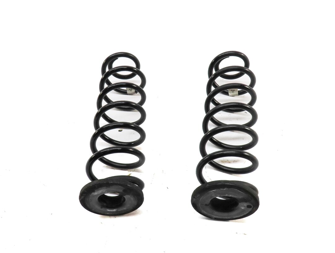 Thumbnail 5: 15-18 AUDI A3 S3 RS3 (8V) LEFT & RIGHT REAR S-LINE SUSPENSION COIL SPRING SET