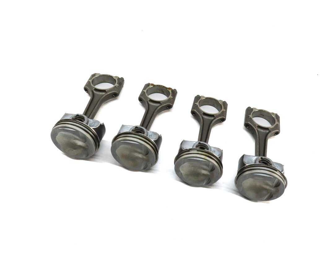 Thumbnail 1: 2017-2020 AUDI A3 (8V) & 2021 Q3 2.0L TURBO ENGINE PISTON & CONNECTING ROD SET 4
