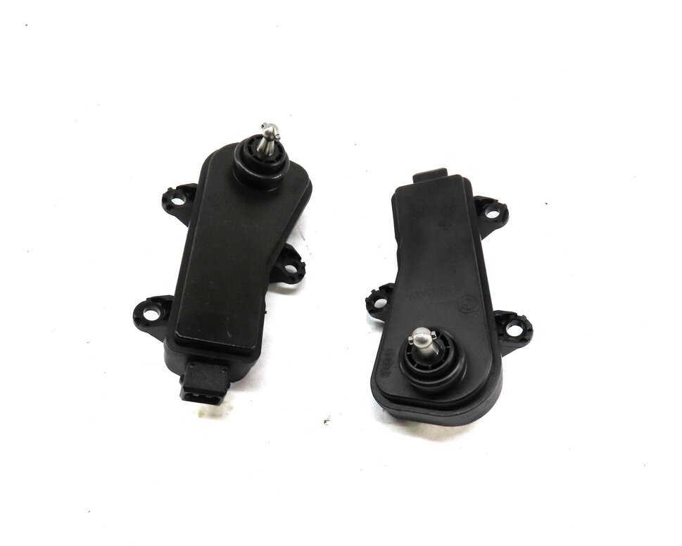 Thumbnail 2: 2006 BMW 750i (E65) 4.8L N62TU ENGINE INTAKE MANIFOLD ACTUATOR MOTOR SET 2