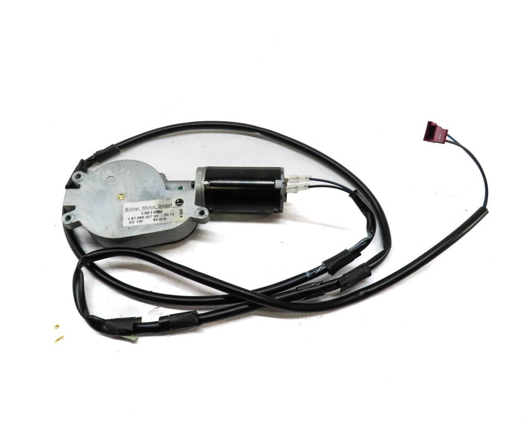 Thumbnail 2: 2006 BMW 750i (E65) REAR SUNSHADE MOTOR w/ WIRE WIRING HARNESS 16106822700