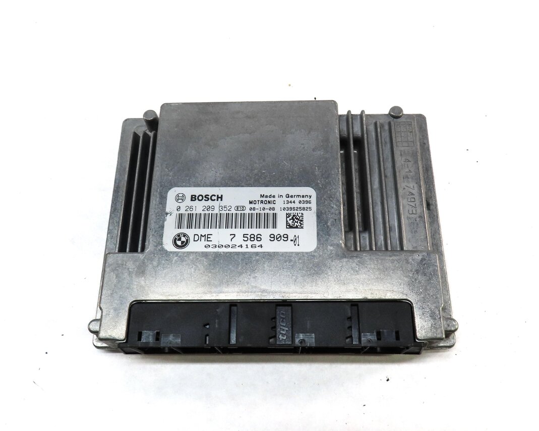 Thumbnail 2: 2006 BMW 750i (E65) 4.8L N62 ENGINE BODY CONTROL IGNITION MODULE KEY FOB SET
