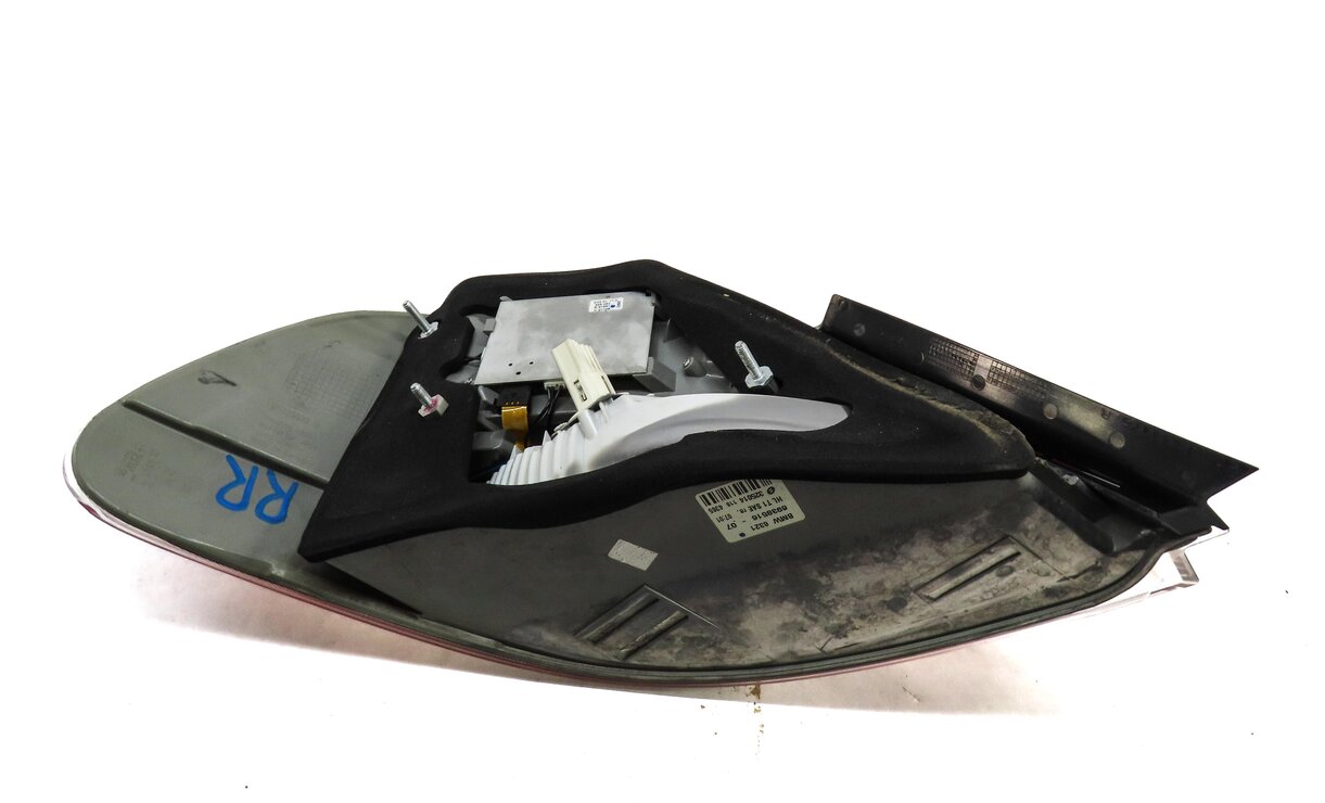 Thumbnail 4: 2006-2008 BMW 750i 760i B7 (E65 E66) RIGHT SIDE REAR TAILLIGHT BRAKE LIGHT LAMP