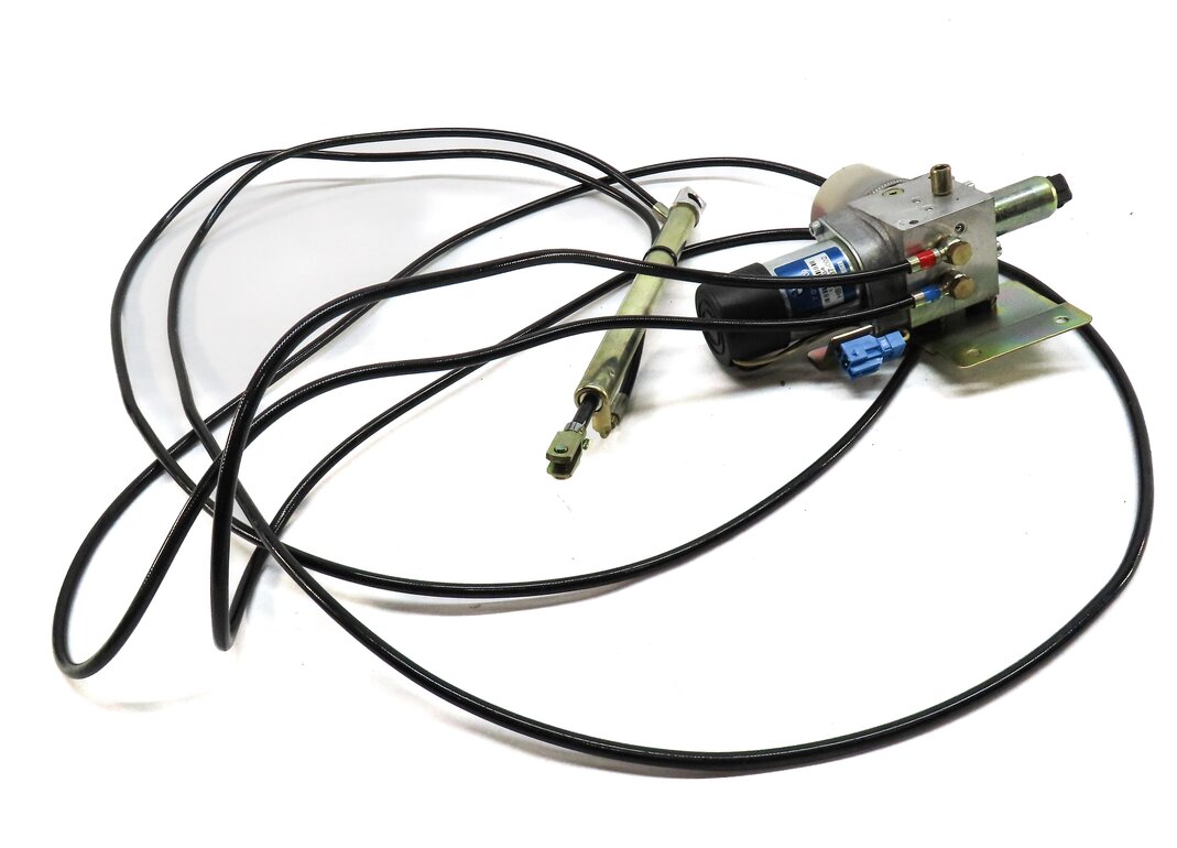 Thumbnail 2: 2006 BMW 750i (E65) REAR TRUNK OPEN CLOSE ASSIST HYDRAULIC PUMP w/ LINES 7015009