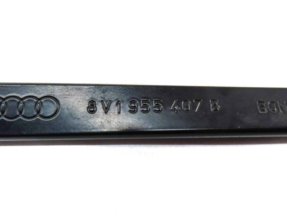 Thumbnail 4: 2015-2020 AUDI A3 S3 RS3 (8V 8Y) FRONT LEFT & RIGHT WINDSHIELD WIPER ARM SET-2