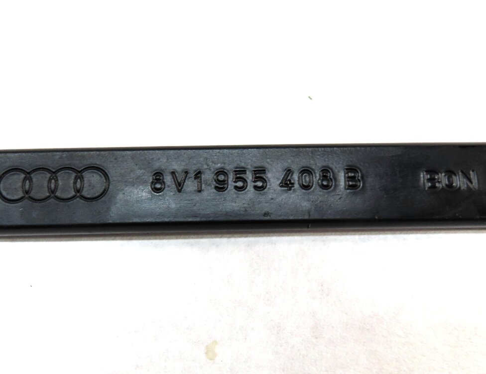 Thumbnail 5: 2015-2020 AUDI A3 S3 RS3 (8V 8Y) FRONT LEFT & RIGHT WINDSHIELD WIPER ARM SET-2