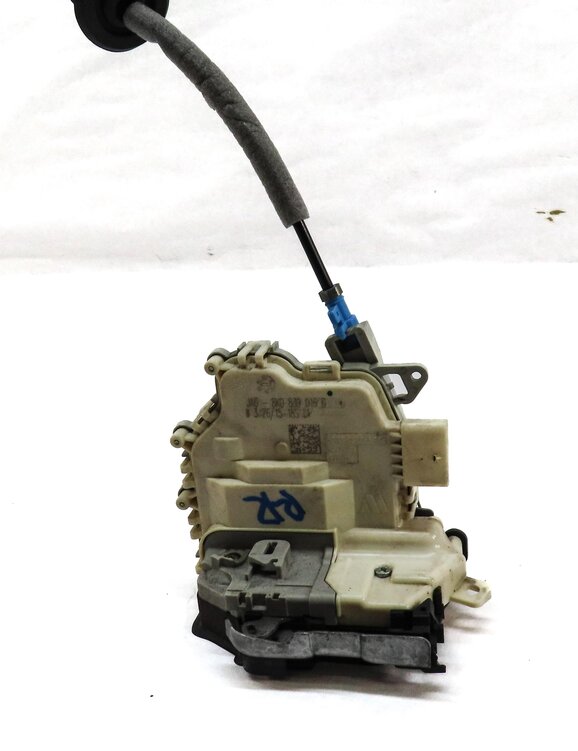 Thumbnail 3: 10-18 AUDI A3 A4 A8 Q3 Q5 S3 S4 SQ5 S8 (B8 D4 4H 8K 8R 8V) RIGHT REAR DOOR LATCH