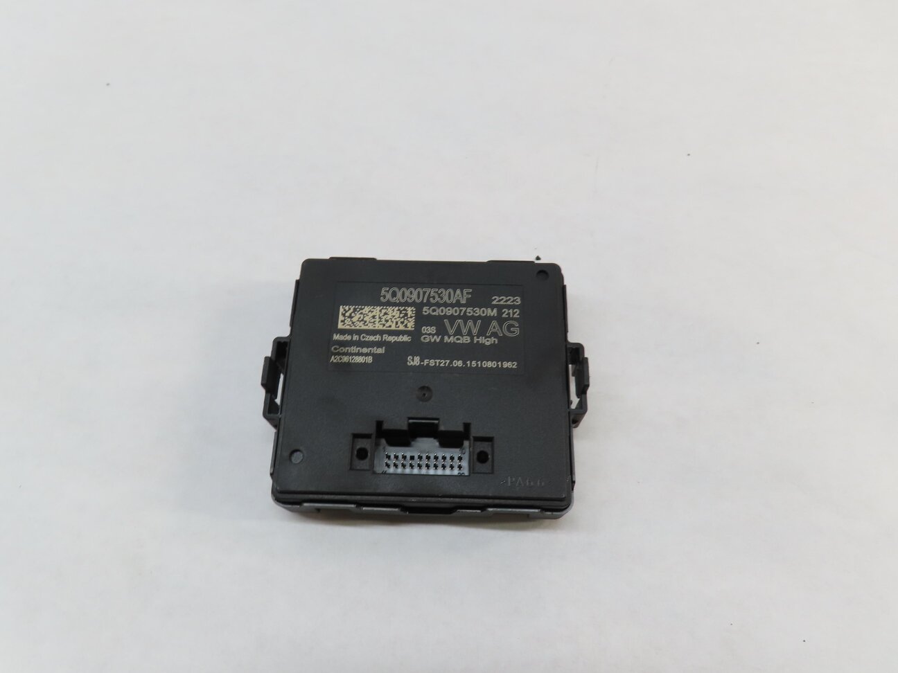 Thumbnail 14: 2016 AUDI A3 (8V) 1.8L CNSB TURBO ENGINE ECM BCM IMMOBILIZER MODULE LOCK KEY SET
