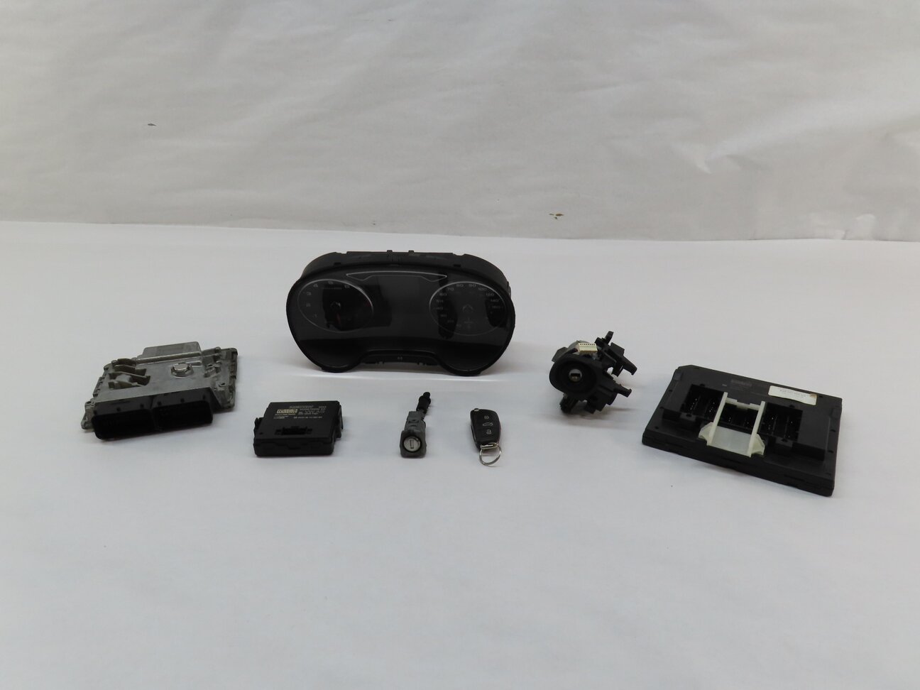Thumbnail 3: 2016 AUDI A3 (8V) 1.8L CNSB TURBO ENGINE ECM BCM IMMOBILIZER MODULE LOCK KEY SET