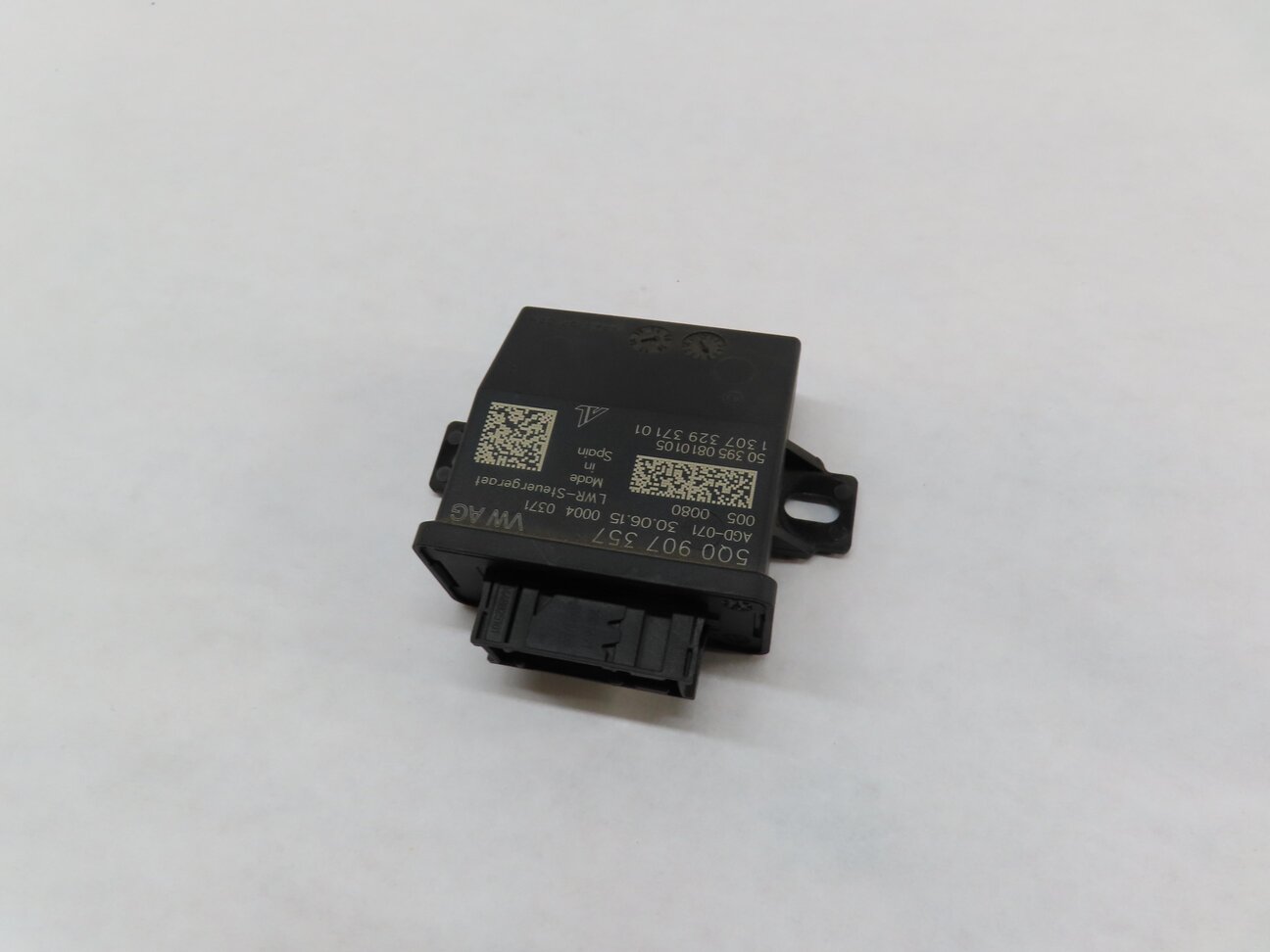 2016 AUDI A3 (8V) HEADLIGHT RANGE CONTROL MODULE 5Q0907357