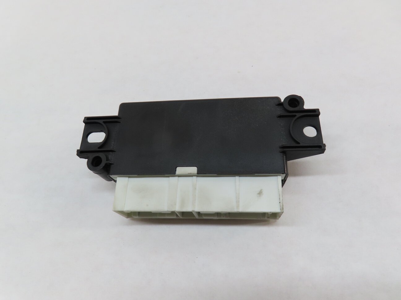 Thumbnail 4: 2016 AUDI A3 (8V) FRONT PARK ASSIST PDC CONTROL MODULE 5Q0919294K