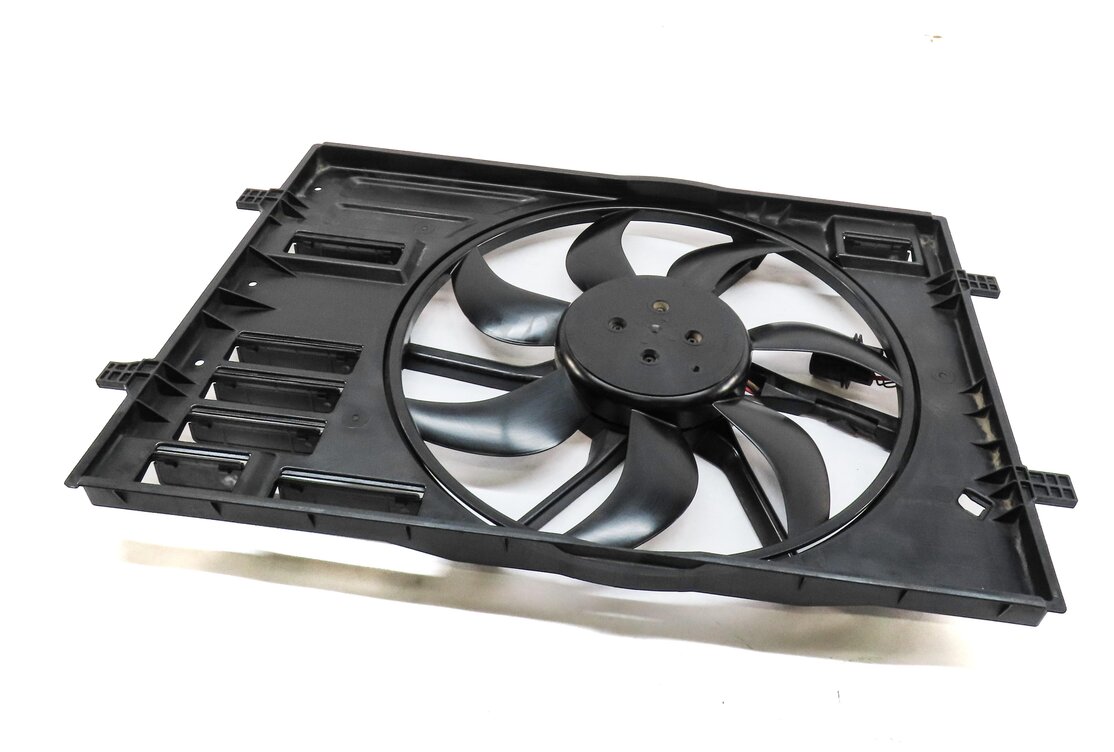 15-16 AUDI A3 (8V) 1.8L TURBO ENGINE RADIATOR COOLING FAN & SHROUD ASSEMBLY