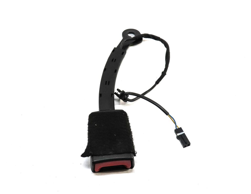 Thumbnail 2: 15-17 AUDI A3 S3 (8V) FRONT LEFT or RIGHT SEATBELT BUCKLE RECEIVER (BLACK)