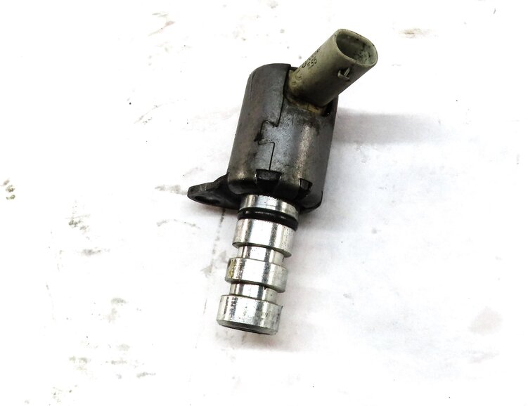 Thumbnail 3: 2016 AUDI A3 (8V) 1.8L TURBO CNSB ENGINE VARIABLE TIMING VVT VALVE 06K115243B