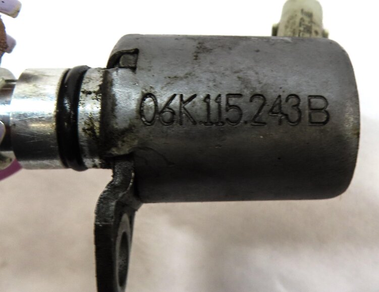 Thumbnail 4: 2016 AUDI A3 (8V) 1.8L TURBO CNSB ENGINE VARIABLE TIMING VVT VALVE 06K115243B