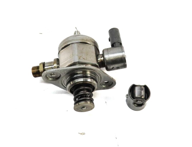 Thumbnail 2: 2016 AUDI A3 (8V) 1.8L 1.8T TURBO GAS ENGINE MOUNTED HIGH PRESSURE FUEL PUMP