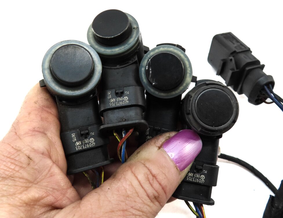 Thumbnail 5: 2016 AUDI A3 (8V) REAR PARK ASSIST PDC SENSOR SET4 (MYTH BLACK) w/ WIRE HARNESS