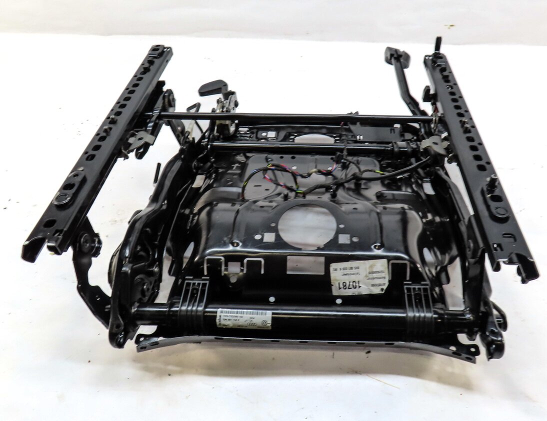 Thumbnail 6: 15-16 AUDI A3 (8V) SEDAN FRONT RIGHT PASSENGER MANUAL ADJUST SEAT TRACK
