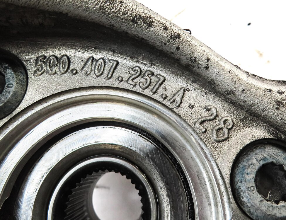 Thumbnail 5: 15-17 VW GOLF GTI AUDI A3 S3 (8V) LEFT FRONT DRIVER SPINDLE KNUCKLE BEARING HUB