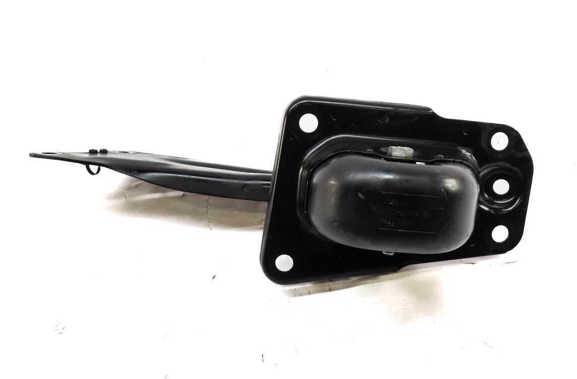 Thumbnail 3: 2015-2019 AUDI VW GOLF / A3 S3 RS3 TT (8V MK3) LEFT DRIVER REAR TRAILING ARM
